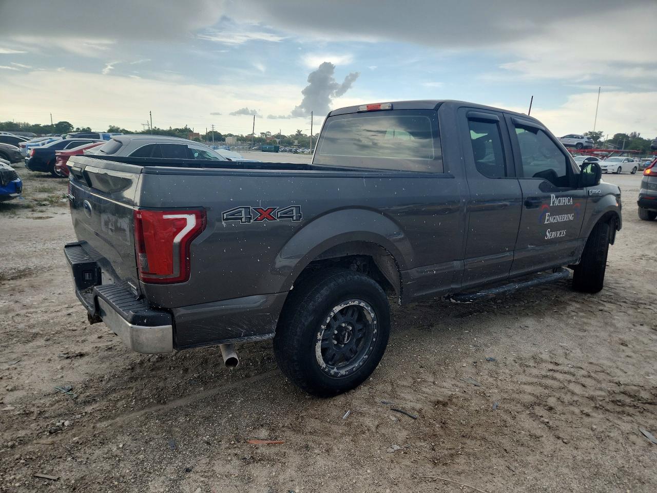 2015 Ford F150 Super Cab Gray vin: 1FTEX1E89FKE67596