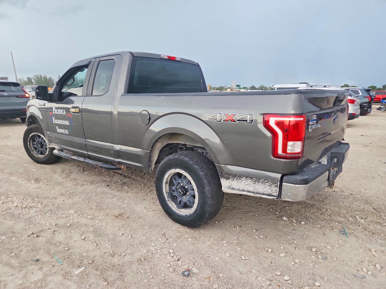 2015 Ford F150 Super Cab Gray vin: 1FTEX1E89FKE67596