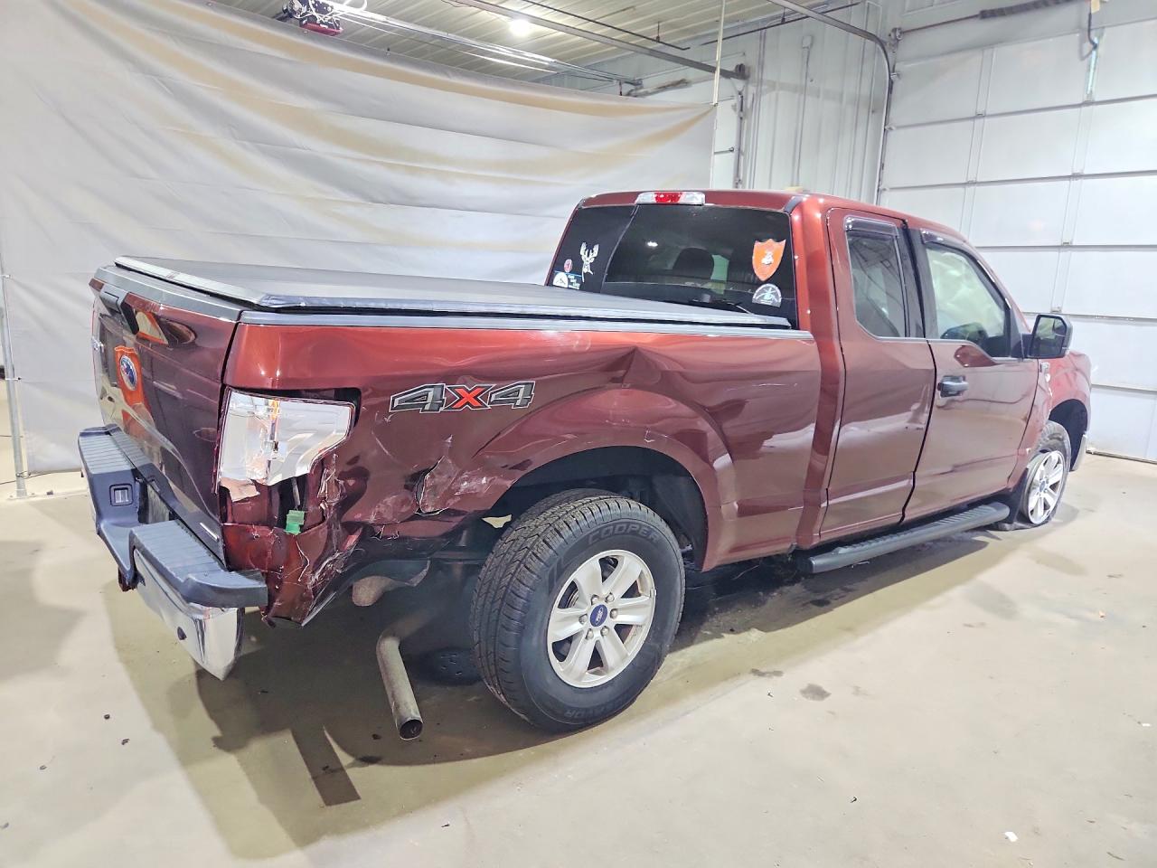 2016 Ford F150 Super Cab Burgundy vin: 1FTEX1E8XGFD07978