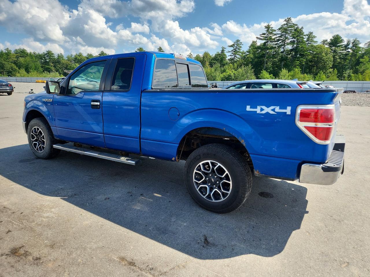 2011 Ford F150 Super Cab Blue vin: 1FTEX1EM0BFC26106