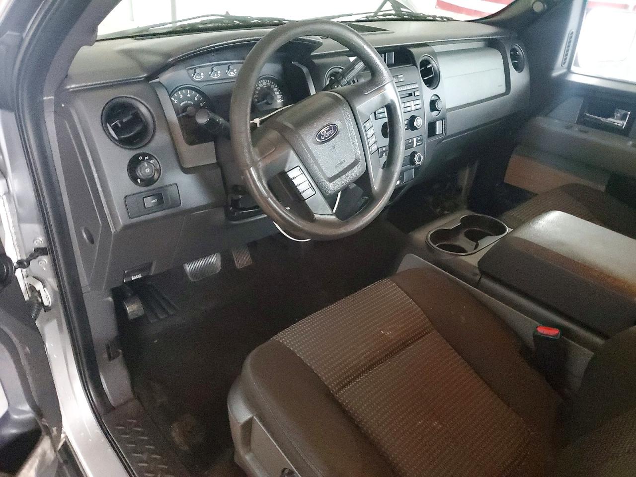 2014 Ford F150 Super Cab White vin: 1FTEX1EM0EFB68602