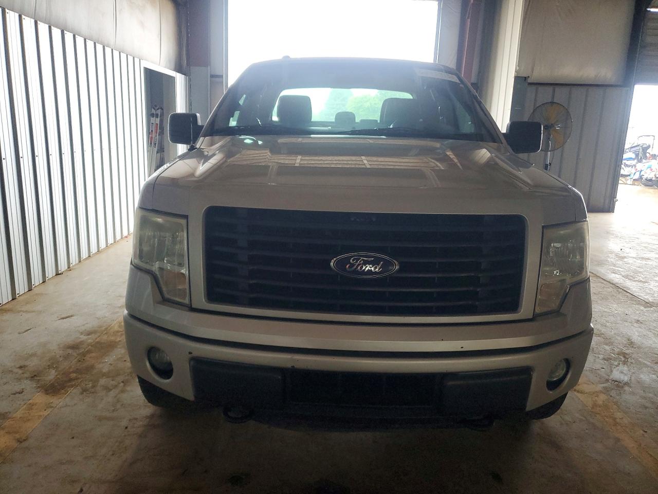 2014 Ford F150 Super Cab White vin: 1FTEX1EM0EFB68602