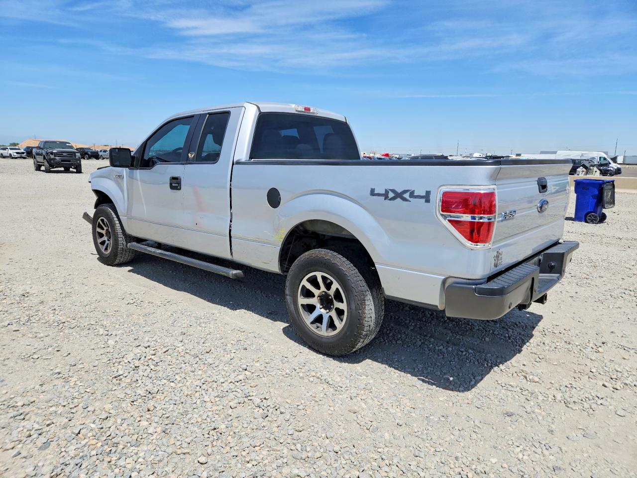 2014 Ford F150 Super Cab Серебряный vin: 1FTEX1EM0EKD46869