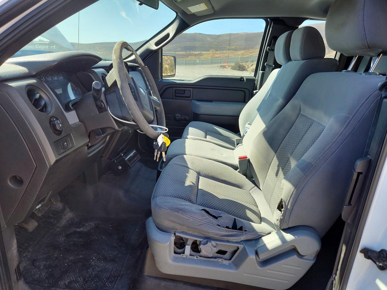 2014 Ford F150 Super Cab White vin: 1FTEX1EM0EKG25044