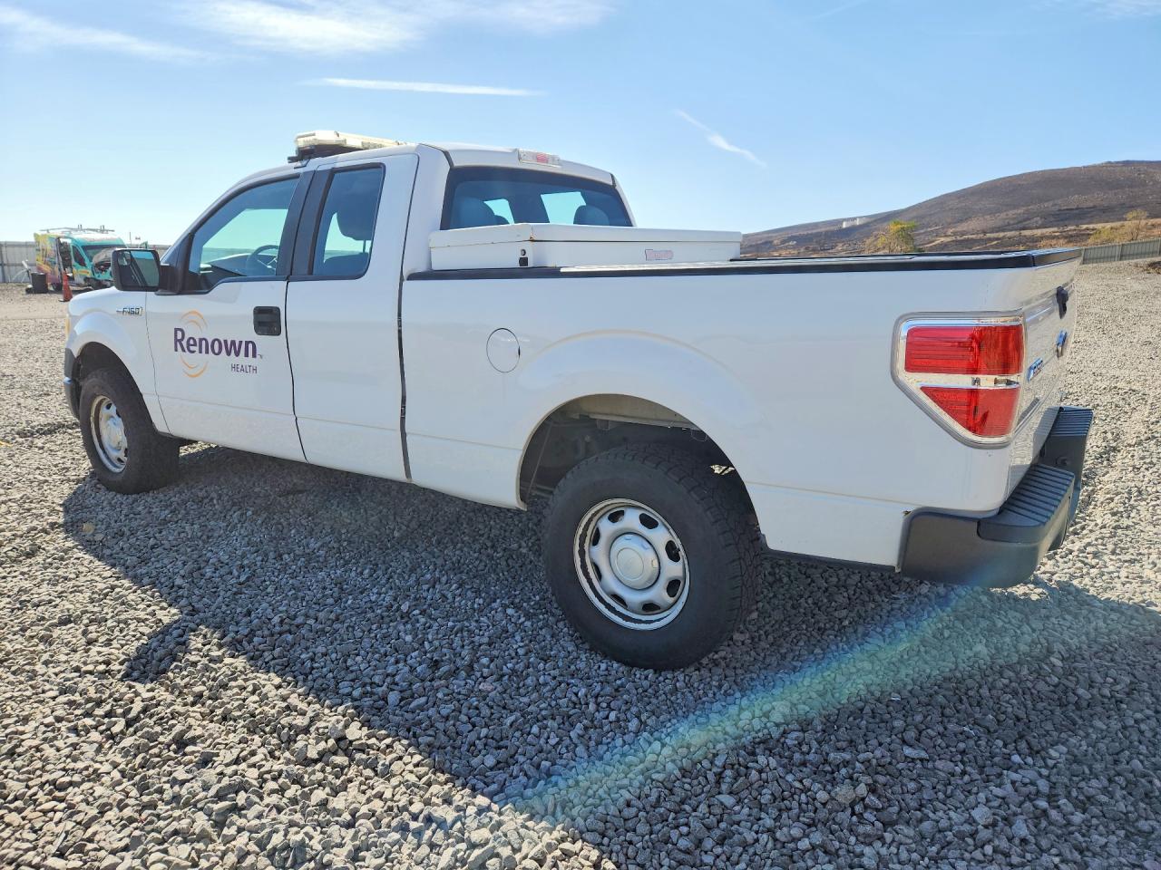 2014 Ford F150 Super Cab White vin: 1FTEX1EM0EKG25044