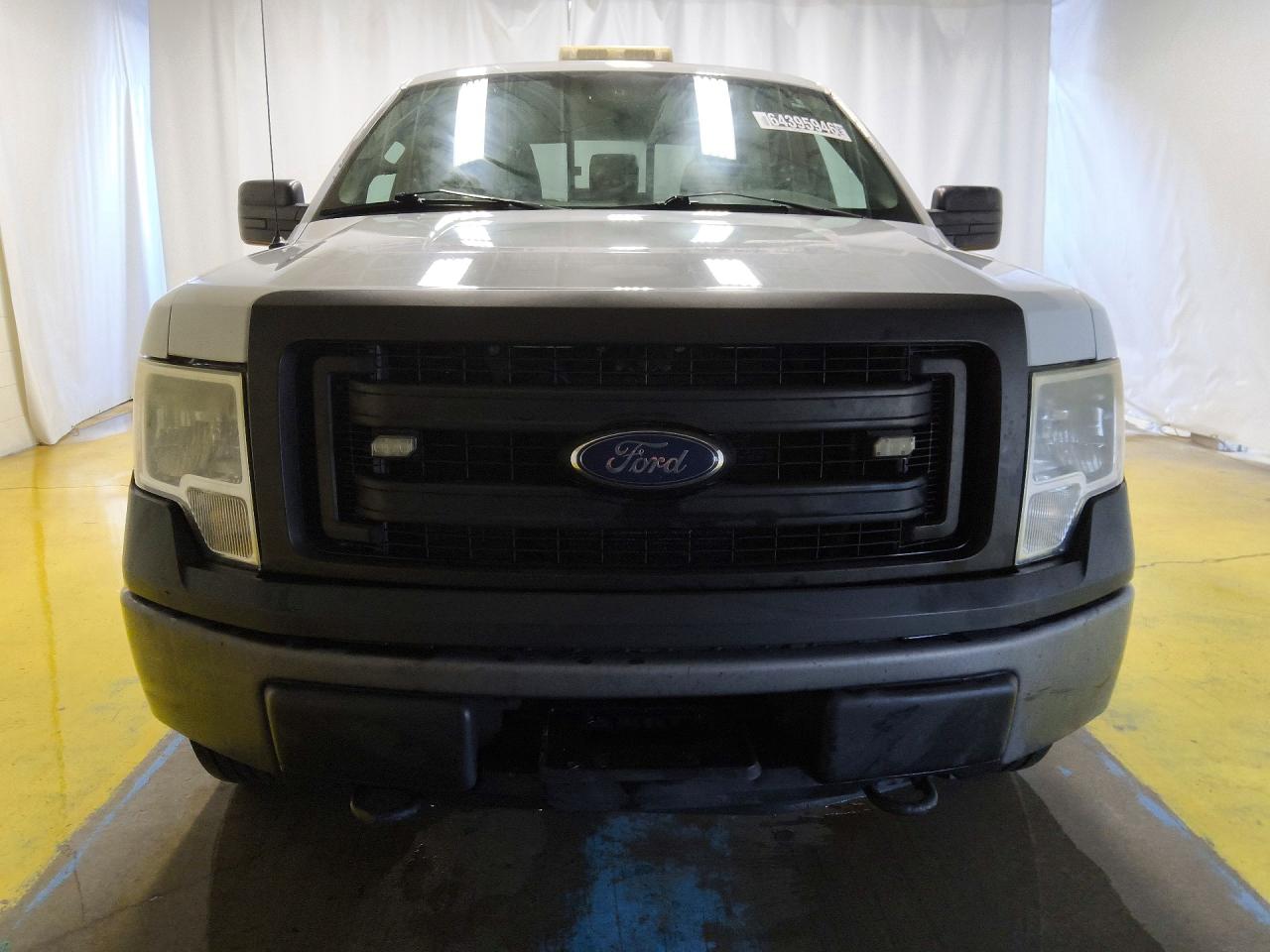 2013 Ford F150 Super Cab White vin: 1FTEX1EM1DFC21113