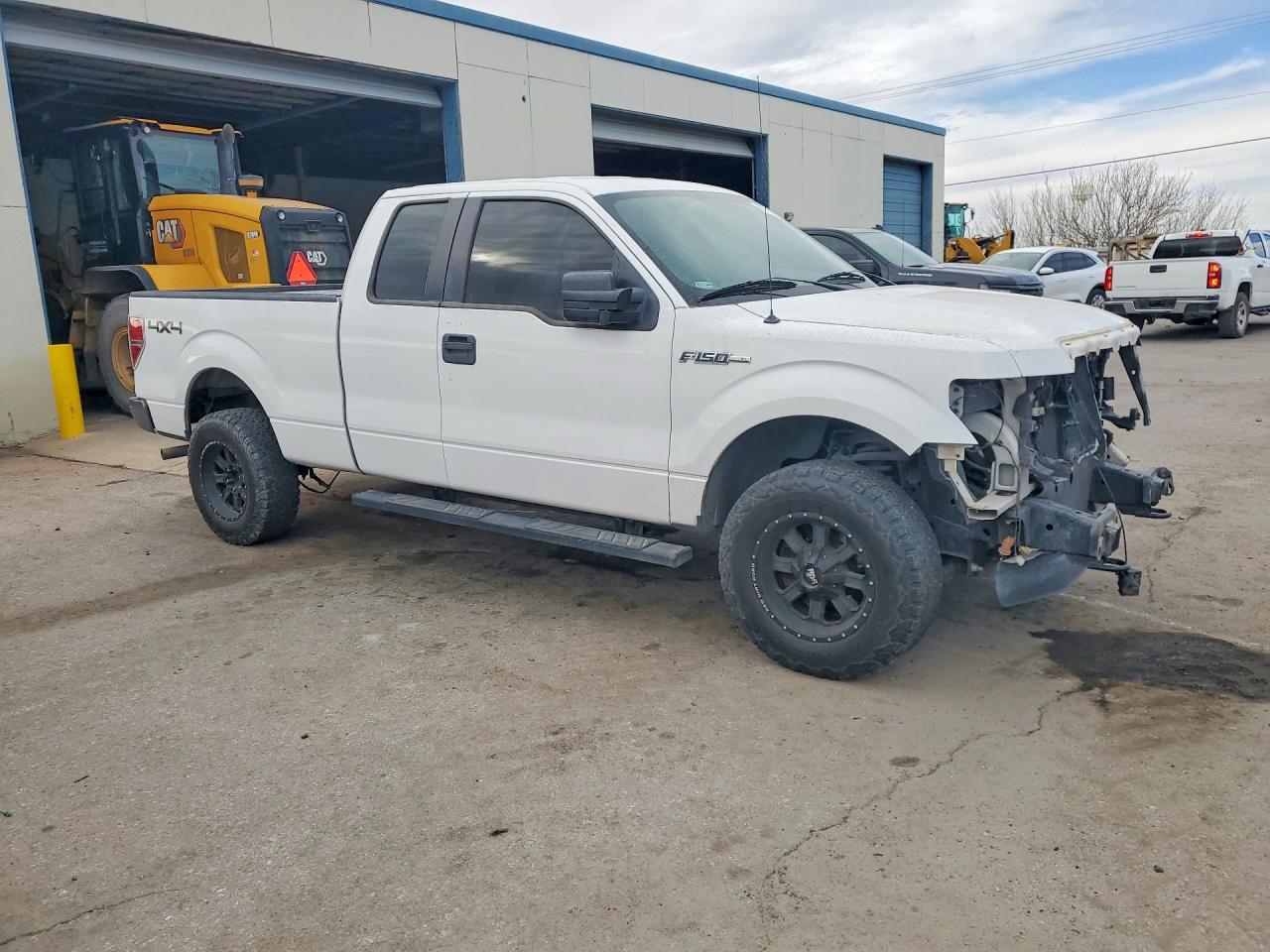 2014 Ford F150 Super Cab White vin: 1FTEX1EM1EKE41750