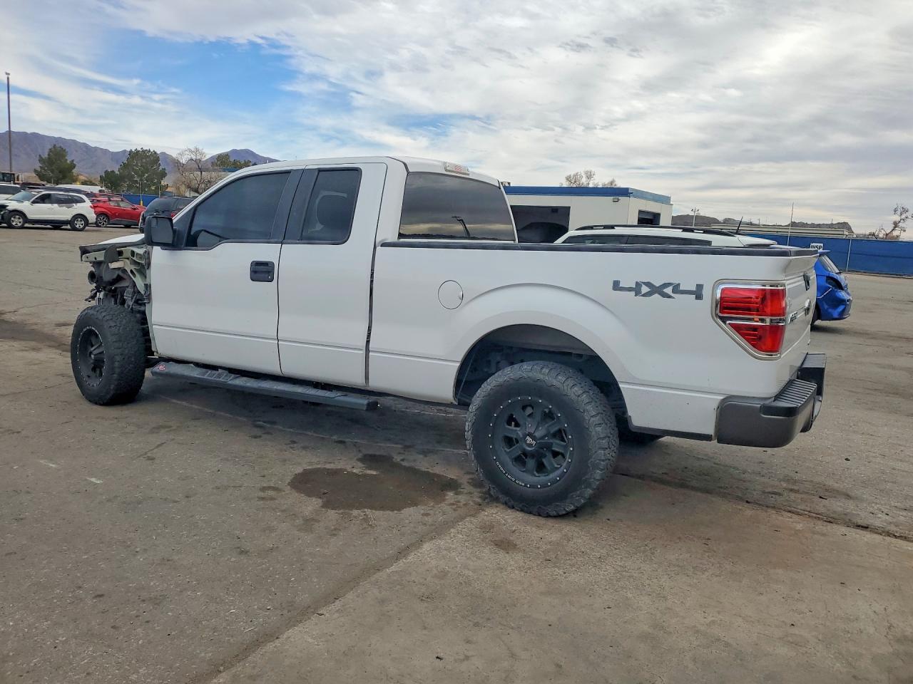2014 Ford F150 Super Cab White vin: 1FTEX1EM1EKE41750