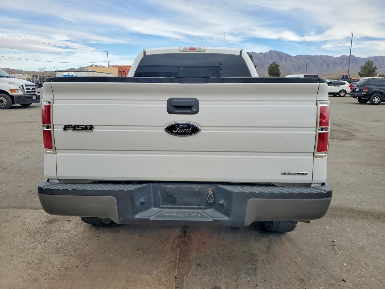 2014 Ford F150 Super Cab White vin: 1FTEX1EM1EKE41750
