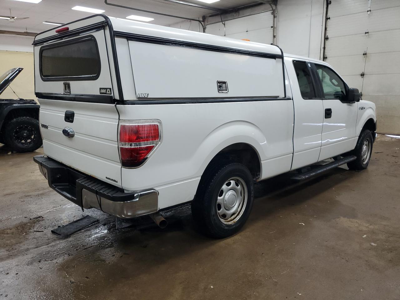 2012 Ford F150 Super Cab White vin: 1FTEX1EM2CFB56156 Damage: Right Front Door, Dent(S) W/ Paint Dmg, 2 To 3 Inches