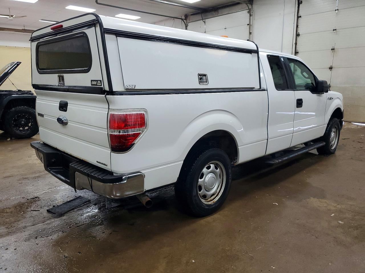 2012 Ford F150 Super Cab White vin: 1FTEX1EM2CFB56156