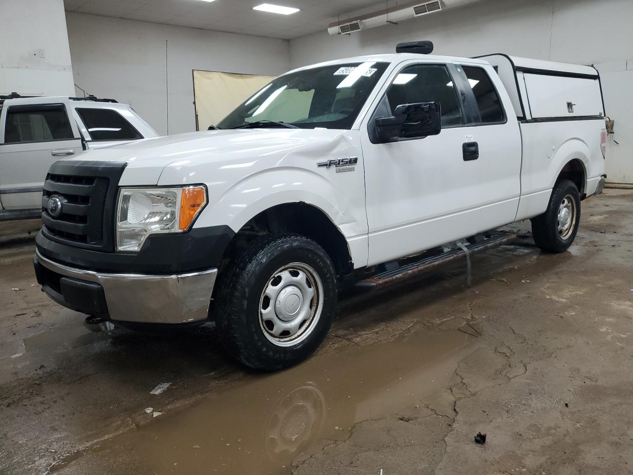 2012 Ford F150 Super Cab White vin: 1FTEX1EM2CFB56156 Damage: Left Front Fender, Severe Damage, Replacement Required