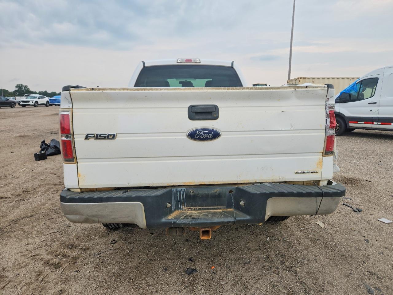 2013 Ford F150 Super Cab White vin: 1FTEX1EM2DKG41597