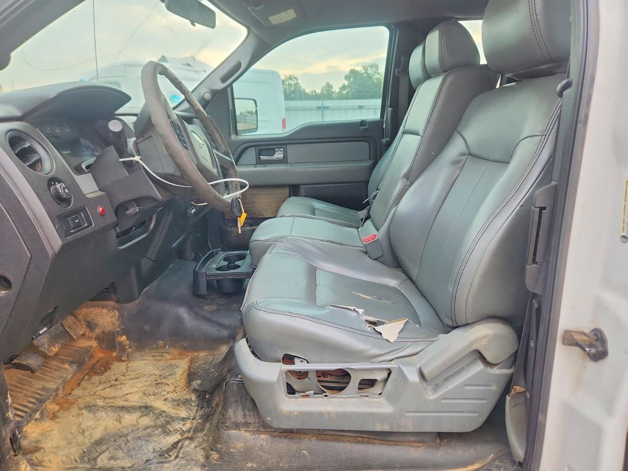 2013 Ford F150 Super Cab White vin: 1FTEX1EM2DKG41597