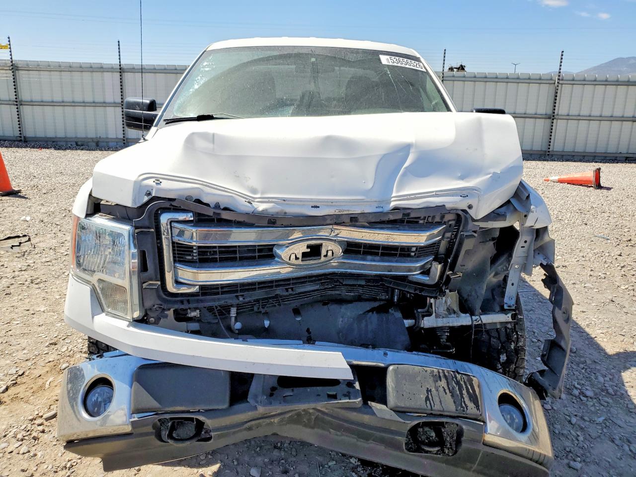2014 Ford F150 Super Cab White vin: 1FTEX1EM2EFB33009