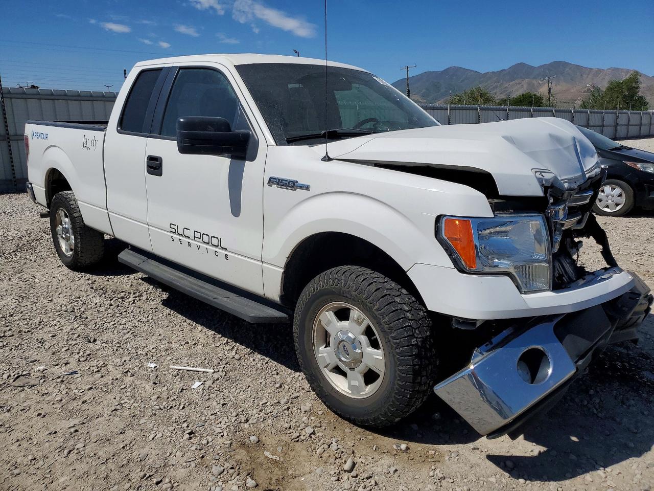 2014 Ford F150 Super Cab White vin: 1FTEX1EM2EFB33009