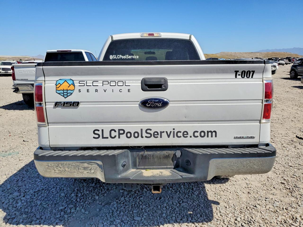 2014 Ford F150 Super Cab White vin: 1FTEX1EM2EFB33009