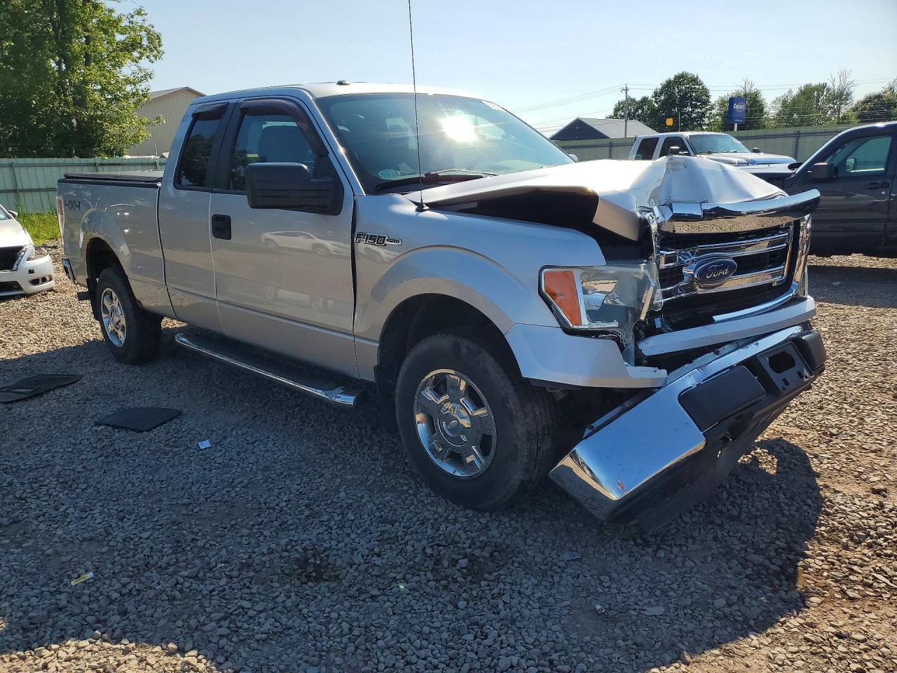 2013 Ford F150 Super Cab Silver vin: 1FTEX1EM3DFA25027