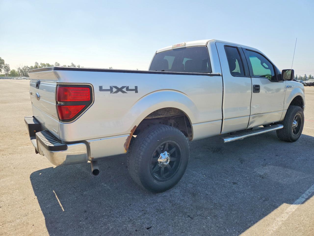 2014 Ford F150 Super Cab Silver vin: 1FTEX1EM3EFA39737