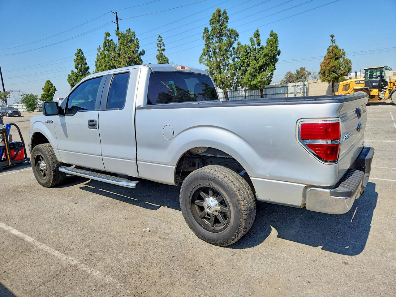 2014 Ford F150 Super Cab Silver vin: 1FTEX1EM3EFA39737