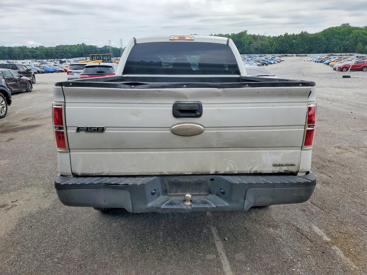 2011 Ford F150 Super Cab White vin: 1FTEX1EM4BFB93563