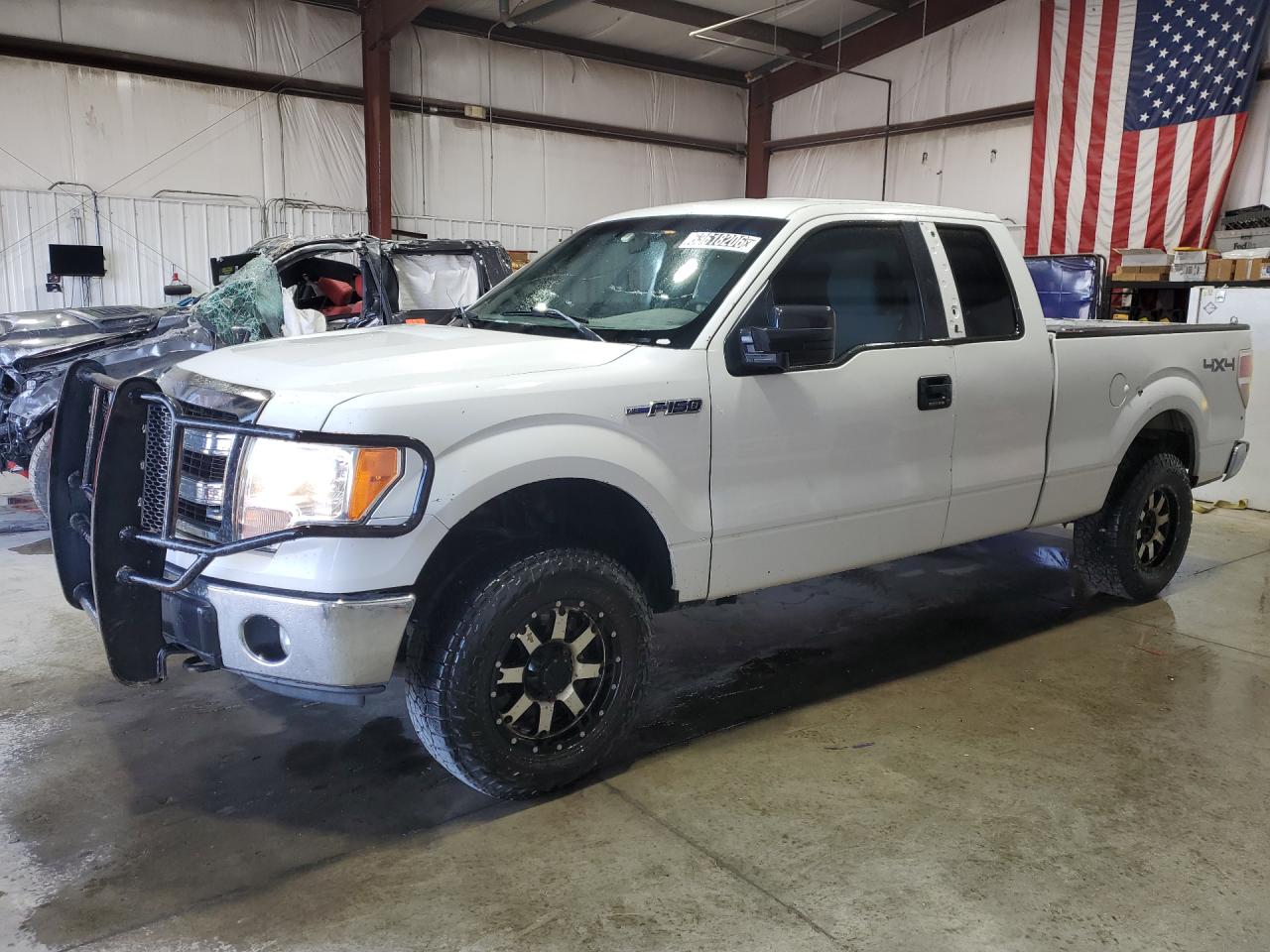 2014 Ford F150 Super Cab White vin: 1FTEX1EM4EKD18167 Damage: Left Front Fender, Chipped, 4