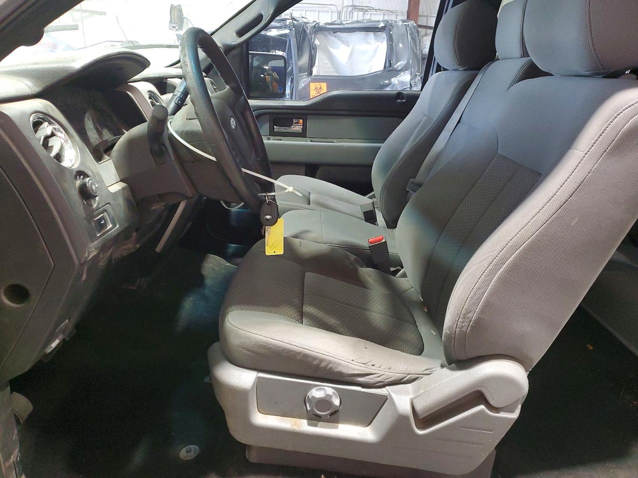 2014 Ford F150 Super Cab White vin: 1FTEX1EM4EKD18167