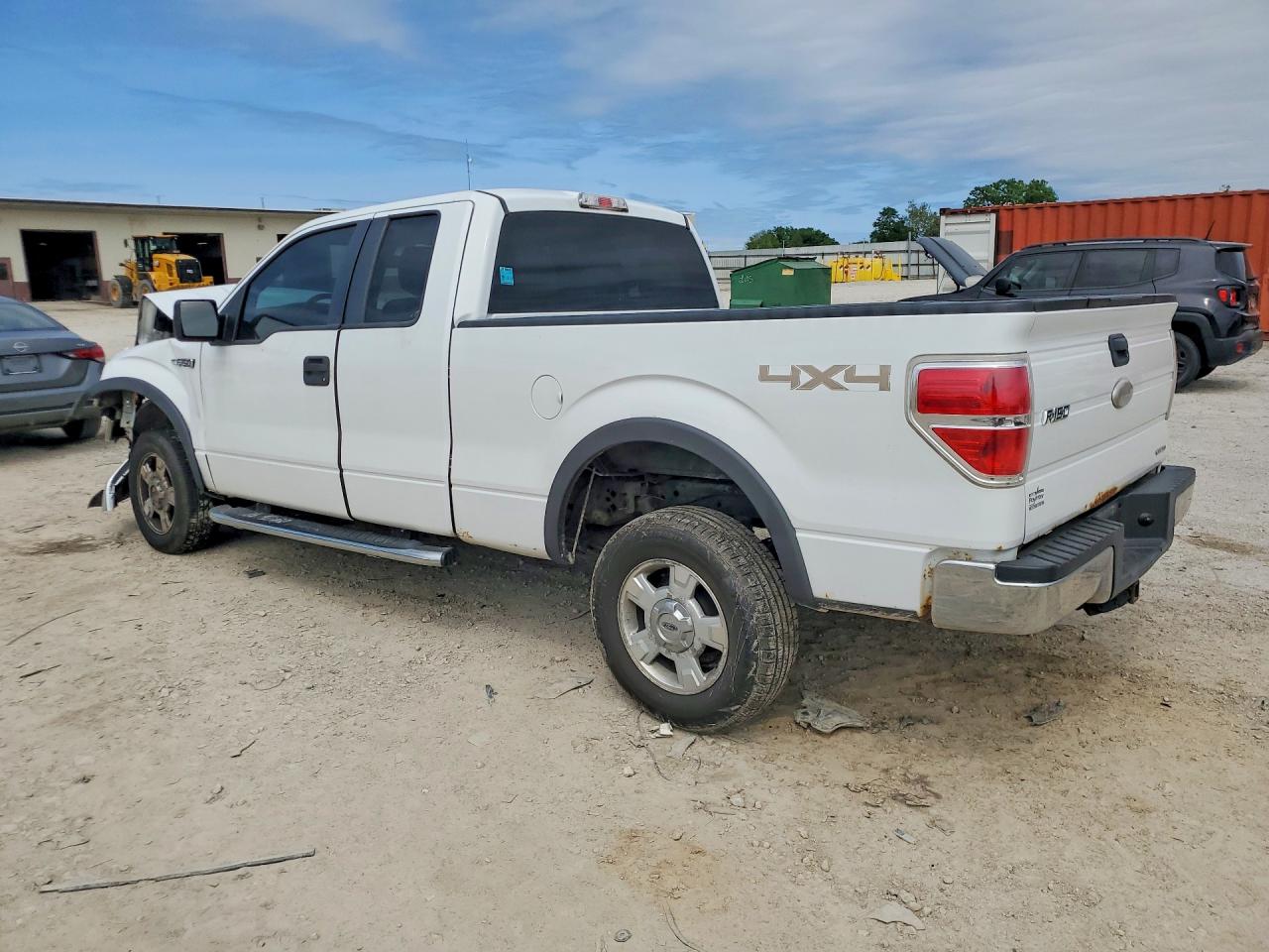 2011 Ford F150 Super Cab White vin: 1FTEX1EM6BFD37601
