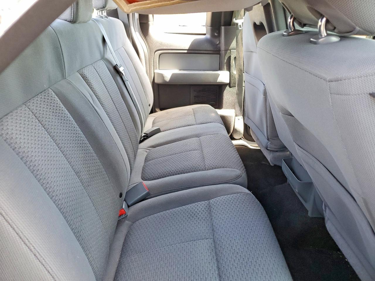 2014 Ford F150 Super Cab White vin: 1FTEX1EM6EFB11417