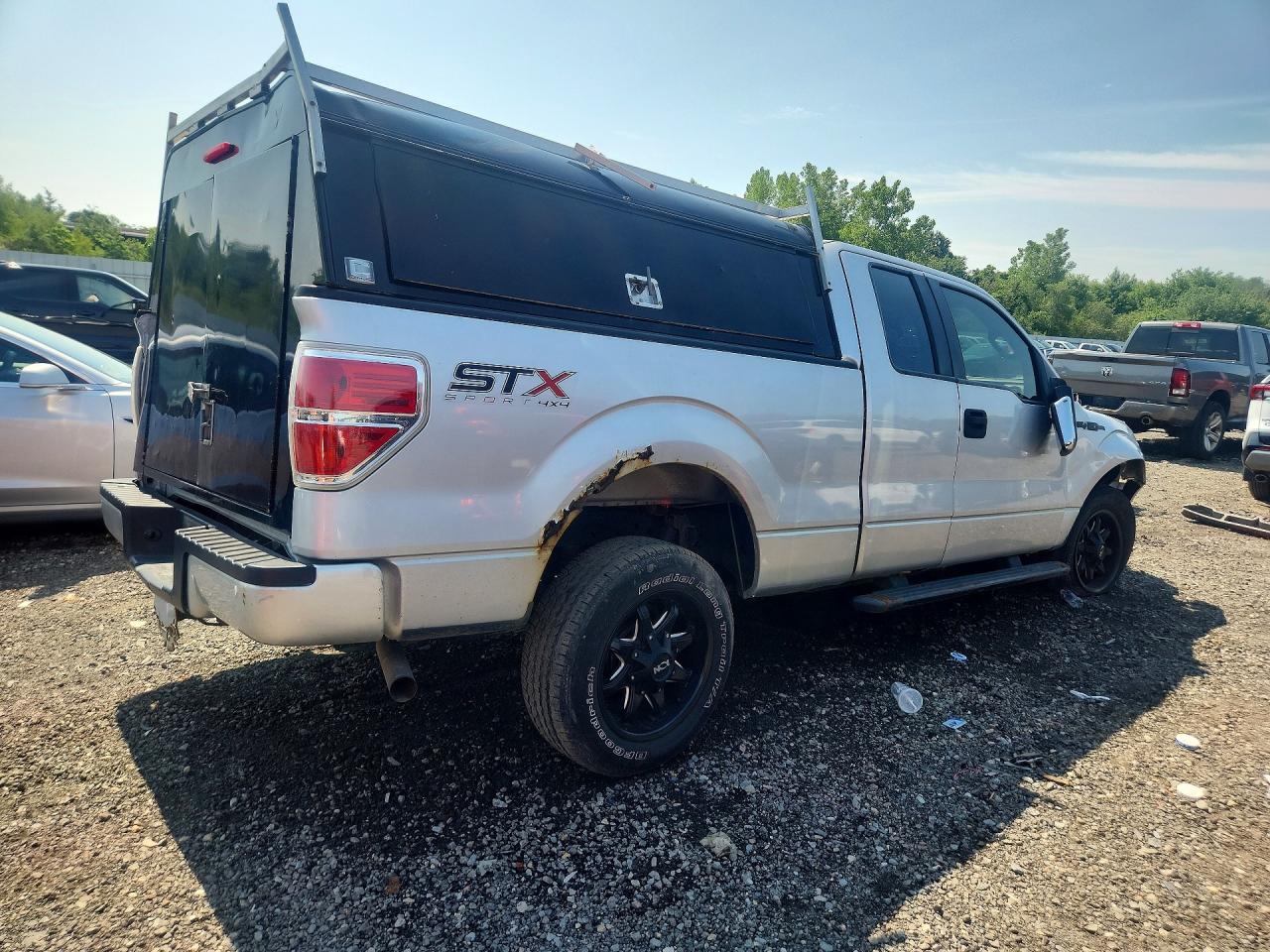 2014 Ford F150 Super Cab Gray vin: 1FTEX1EM6EKE28945