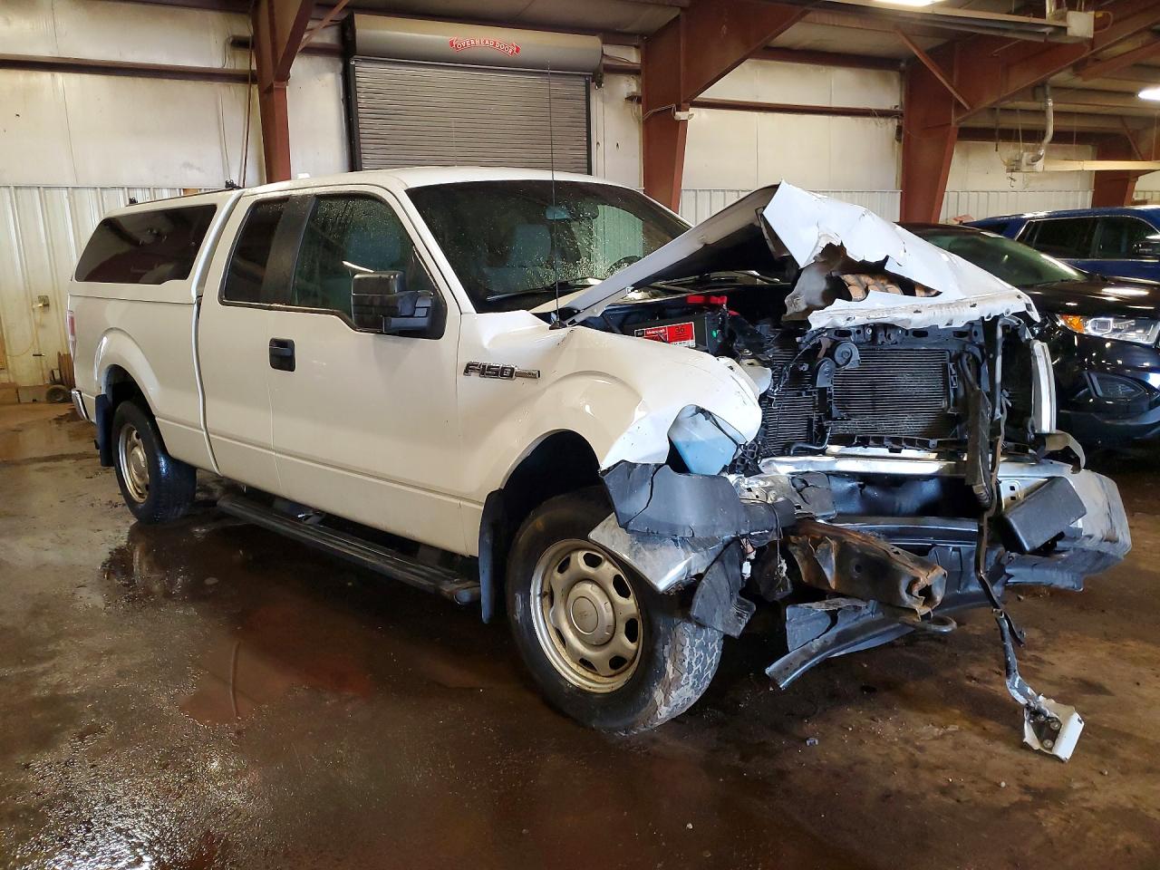2014 Ford F150 Super Cab White vin: 1FTEX1EM7EFD12498