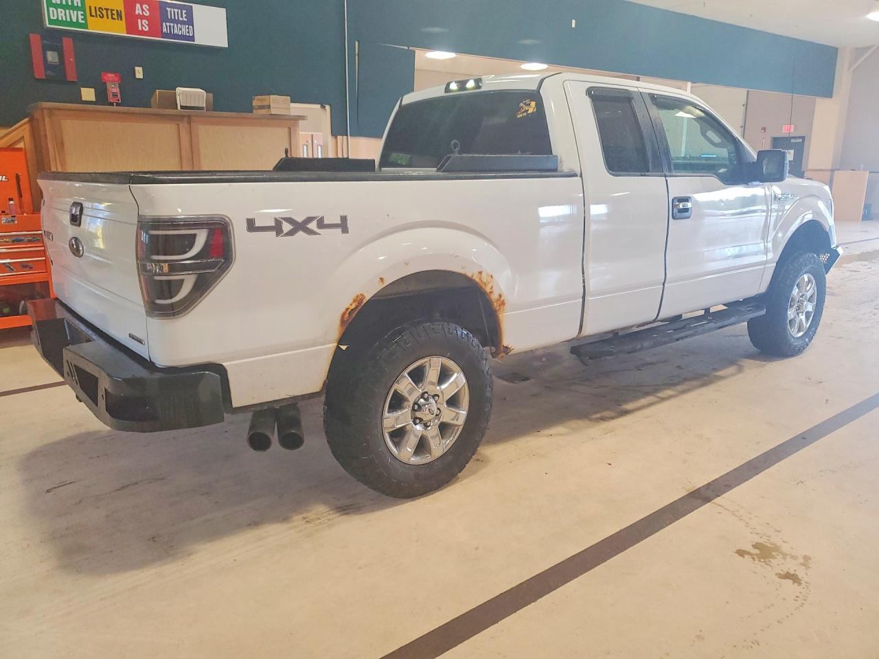 2013 Ford F150 Super Cab Белый vin: 1FTEX1EMXDFC83948