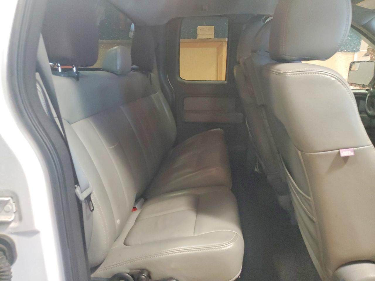 2013 Ford F150 Super Cab Белый vin: 1FTEX1EMXDFC83948