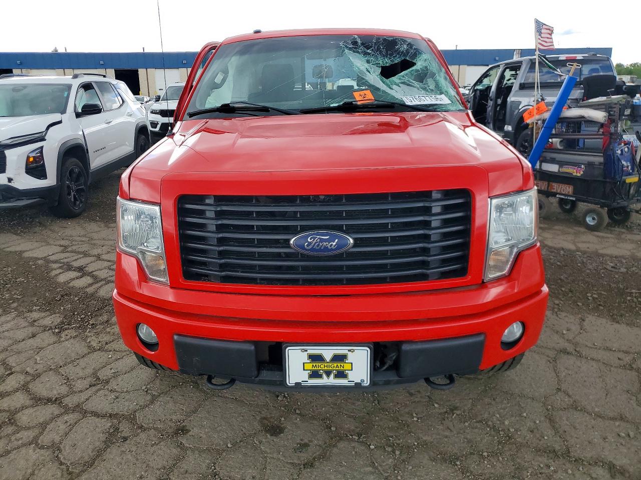 2014 Ford F150 Super Cab Red vin: 1FTEX1EMXEFA20571