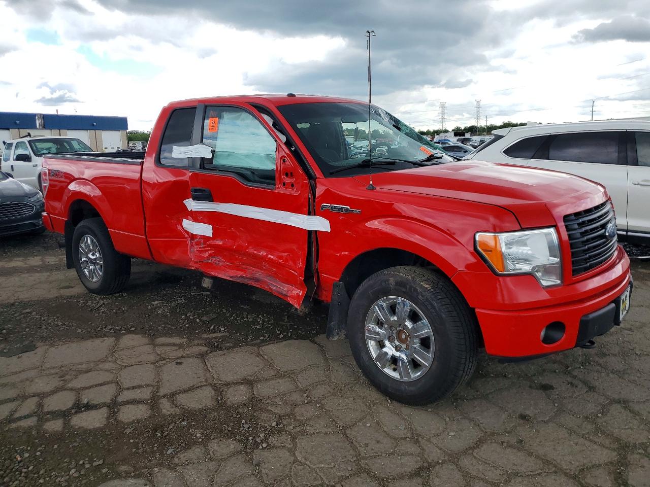 2014 Ford F150 Super Cab Red vin: 1FTEX1EMXEFA20571