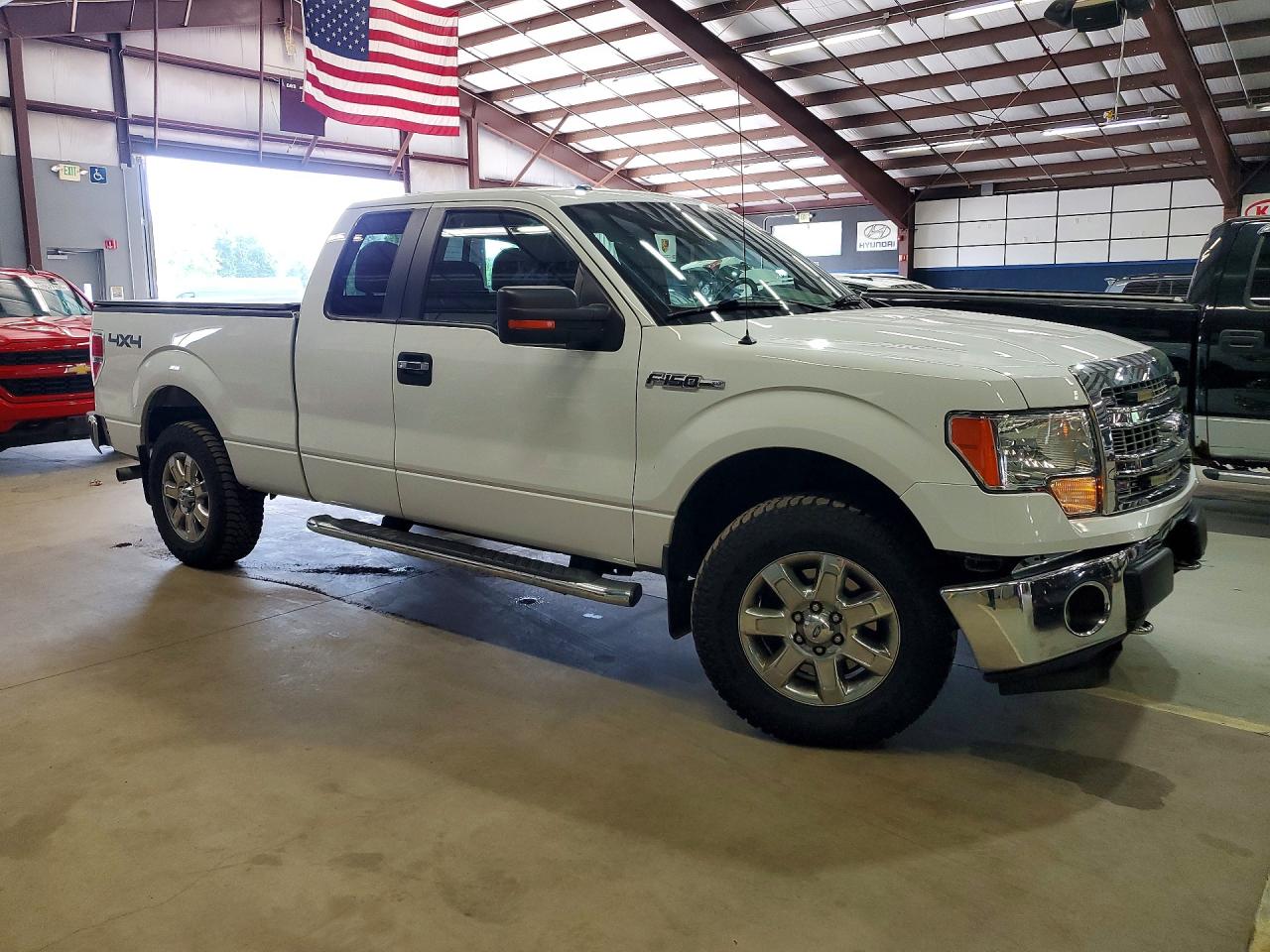 2014 Ford F150 Super Cab White vin: 1FTEX1EMXEFB91742
