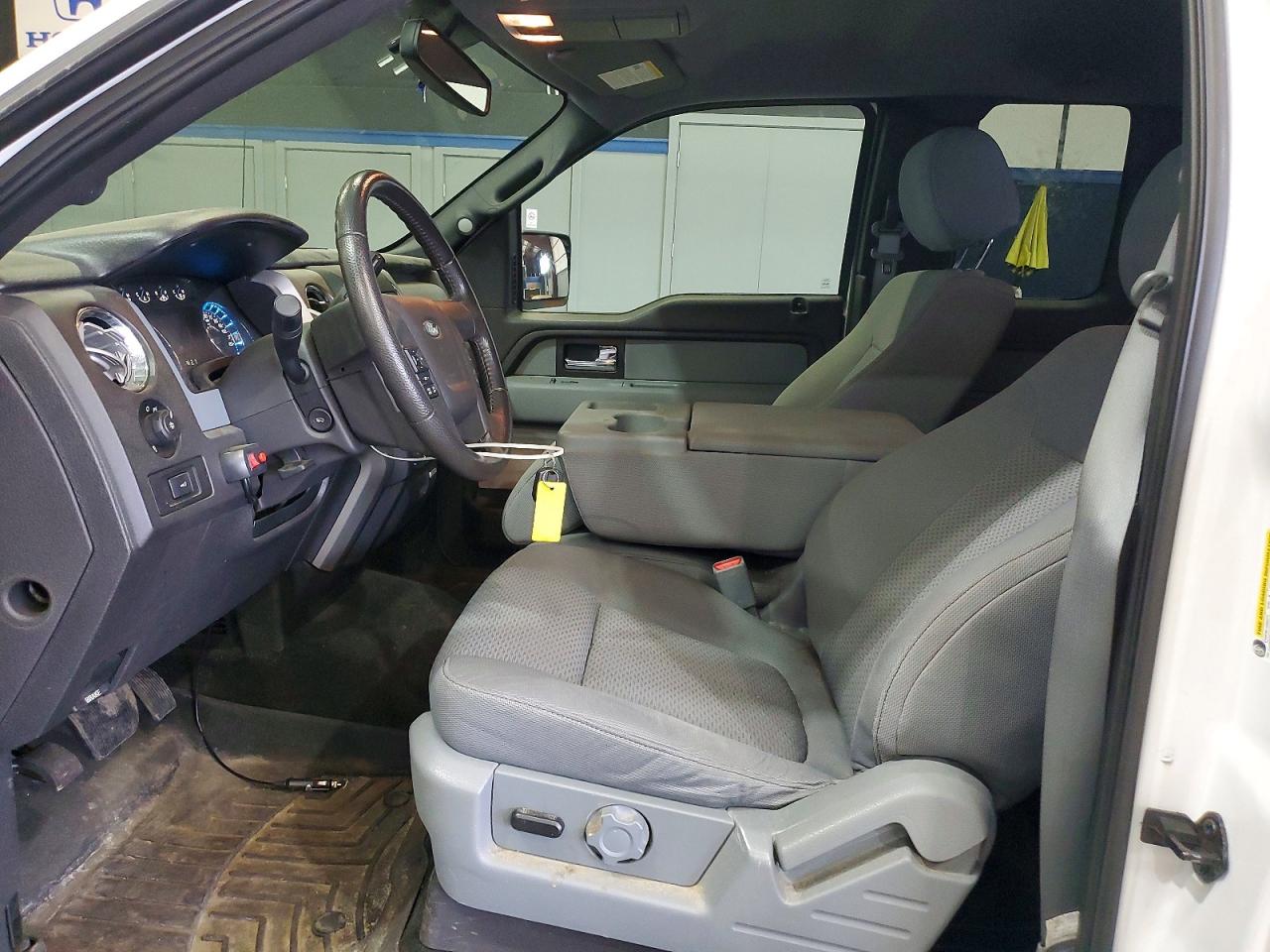 2014 Ford F150 Super Cab White vin: 1FTEX1EMXEFB91742