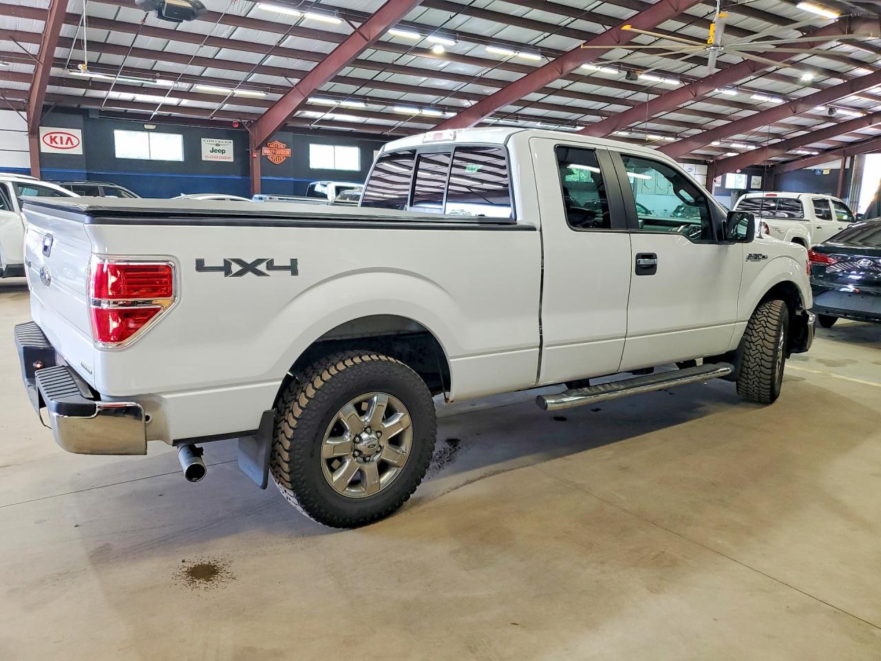 2014 Ford F150 Super Cab White vin: 1FTEX1EMXEFB91742