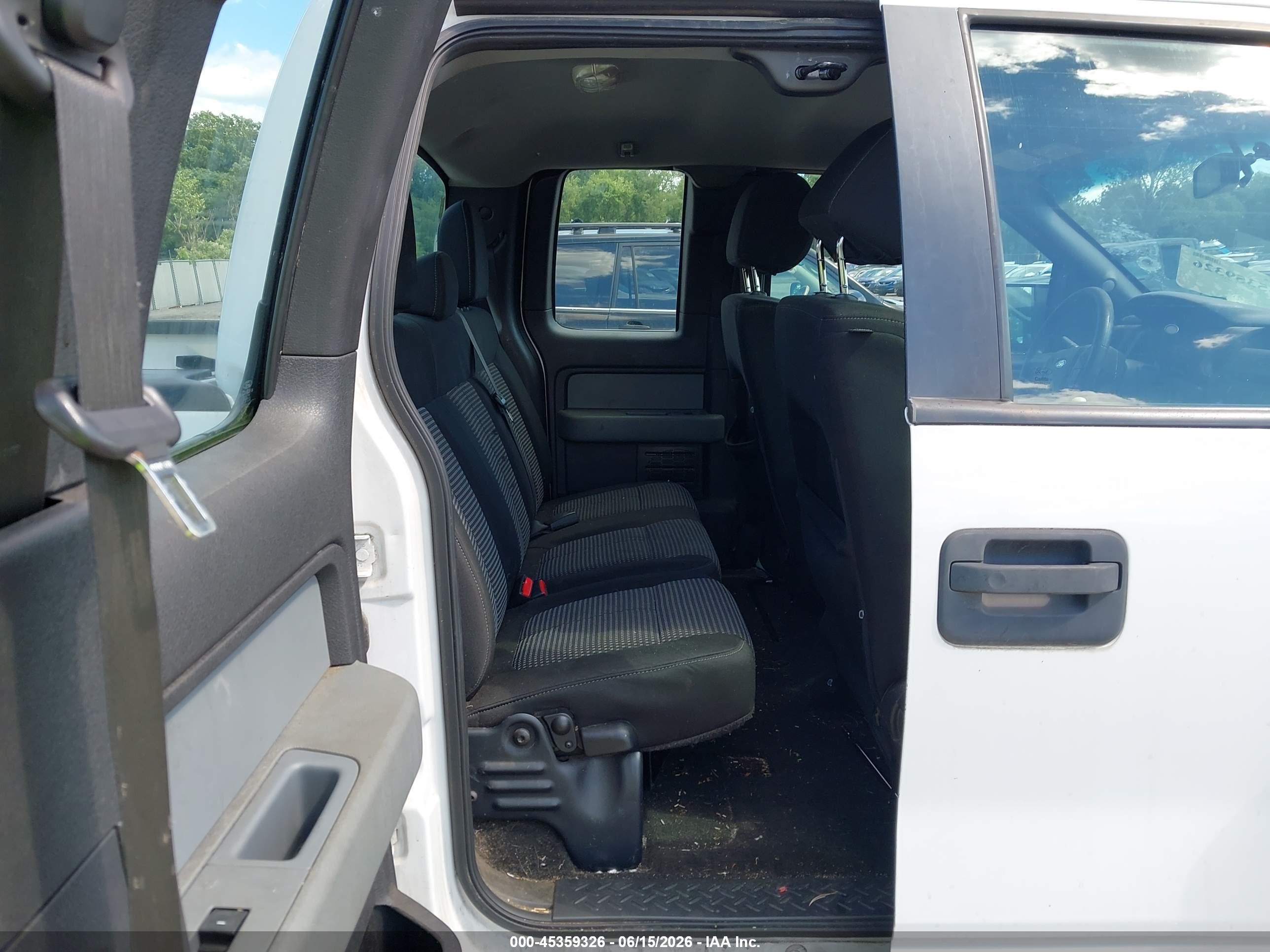 2014 Ford F-150 Stx White vin: 1FTEX1EMXEFC59537