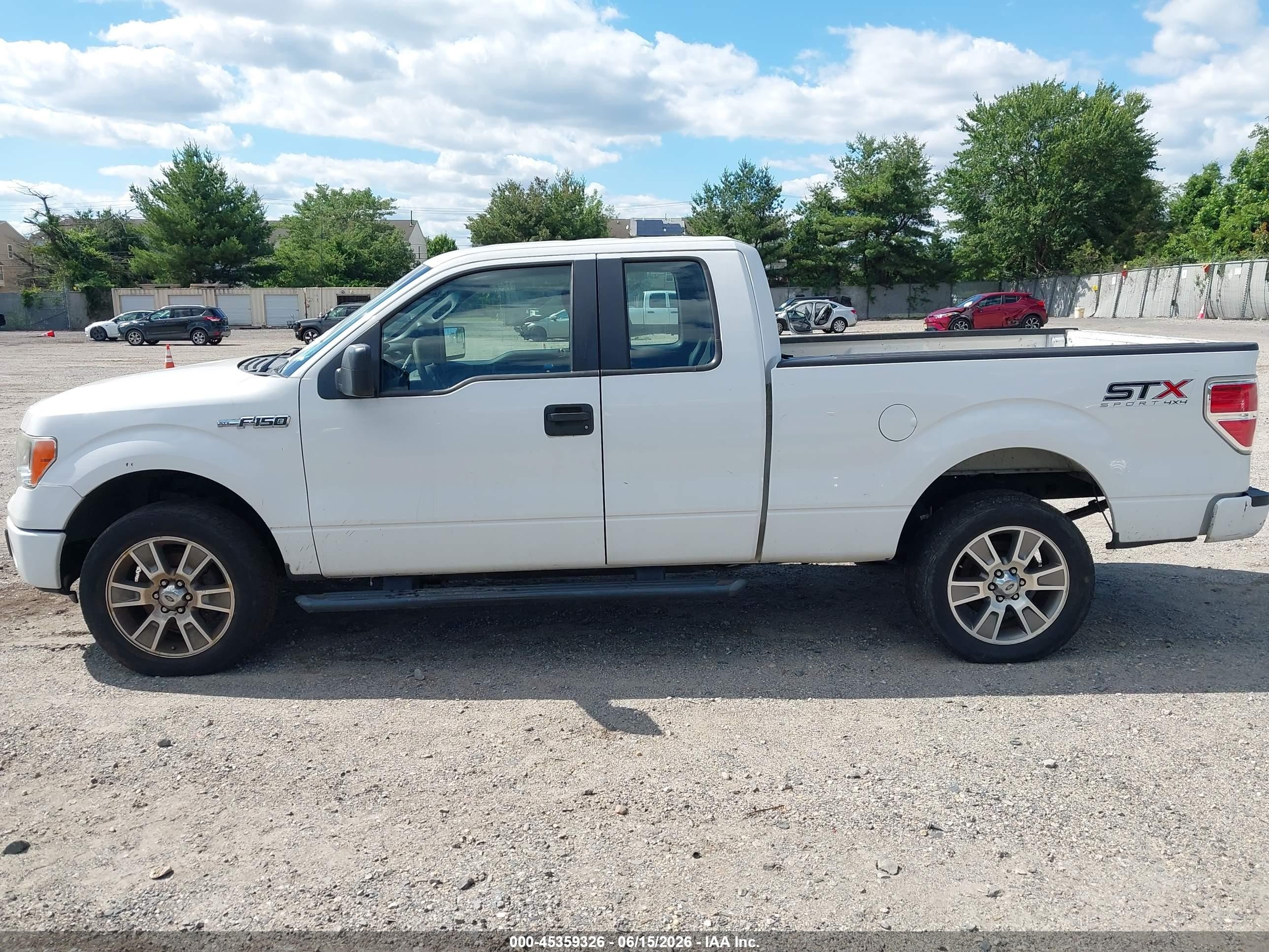 2014 Ford F-150 Stx White vin: 1FTEX1EMXEFC59537