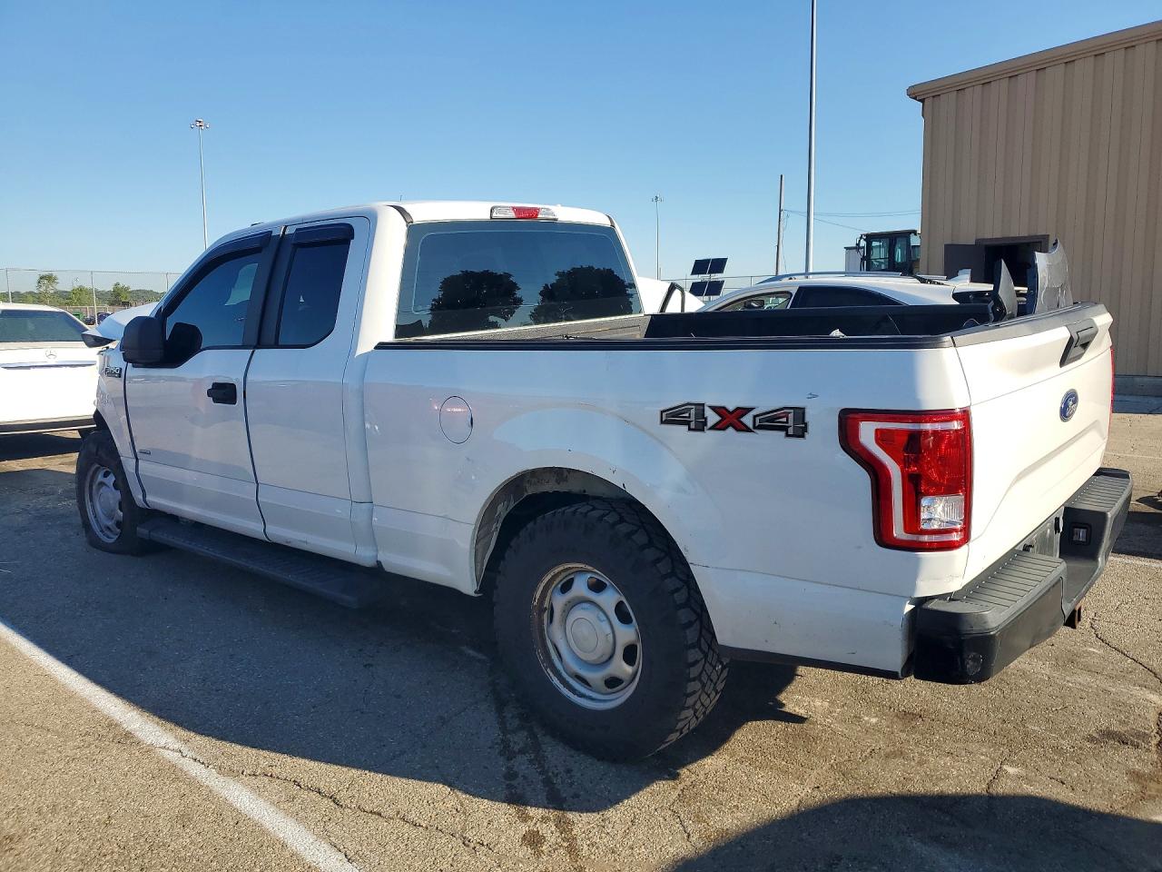 2015 Ford F150 Super Cab White vin: 1FTEX1EP0FFB01140