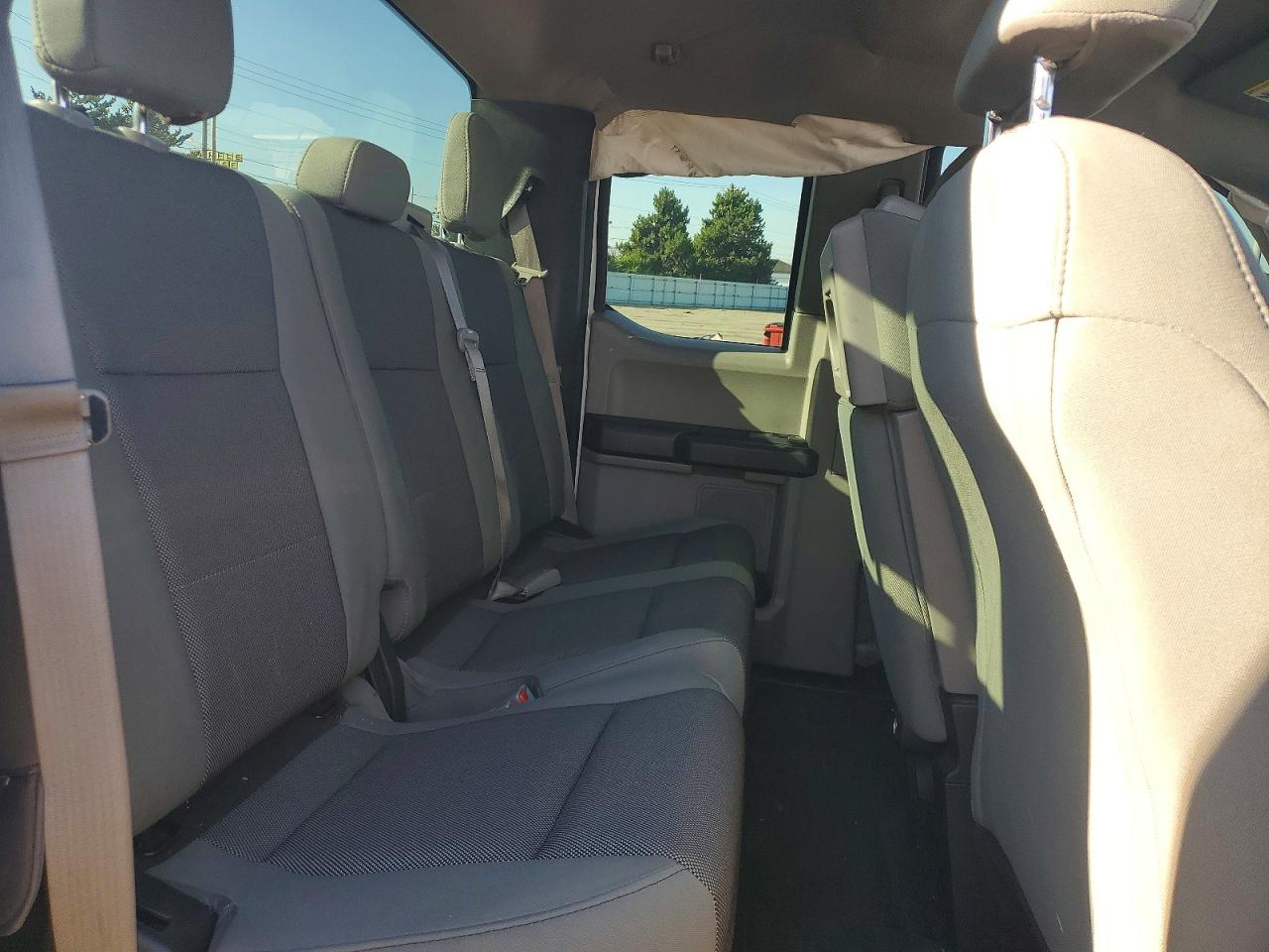 2015 Ford F150 Super Cab White vin: 1FTEX1EP0FFB01140