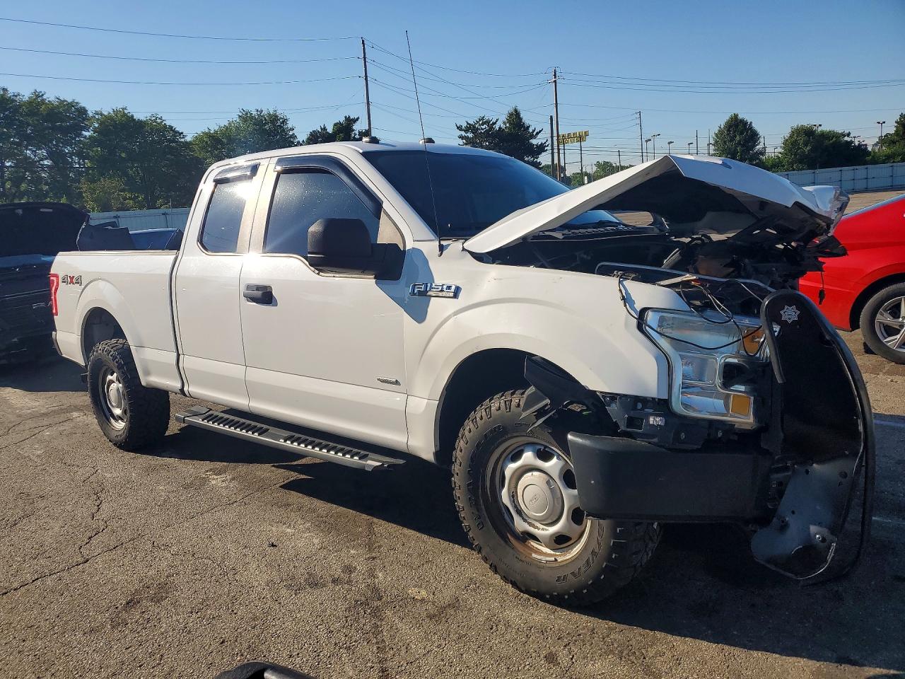 2015 Ford F150 Super Cab White vin: 1FTEX1EP0FFB01140