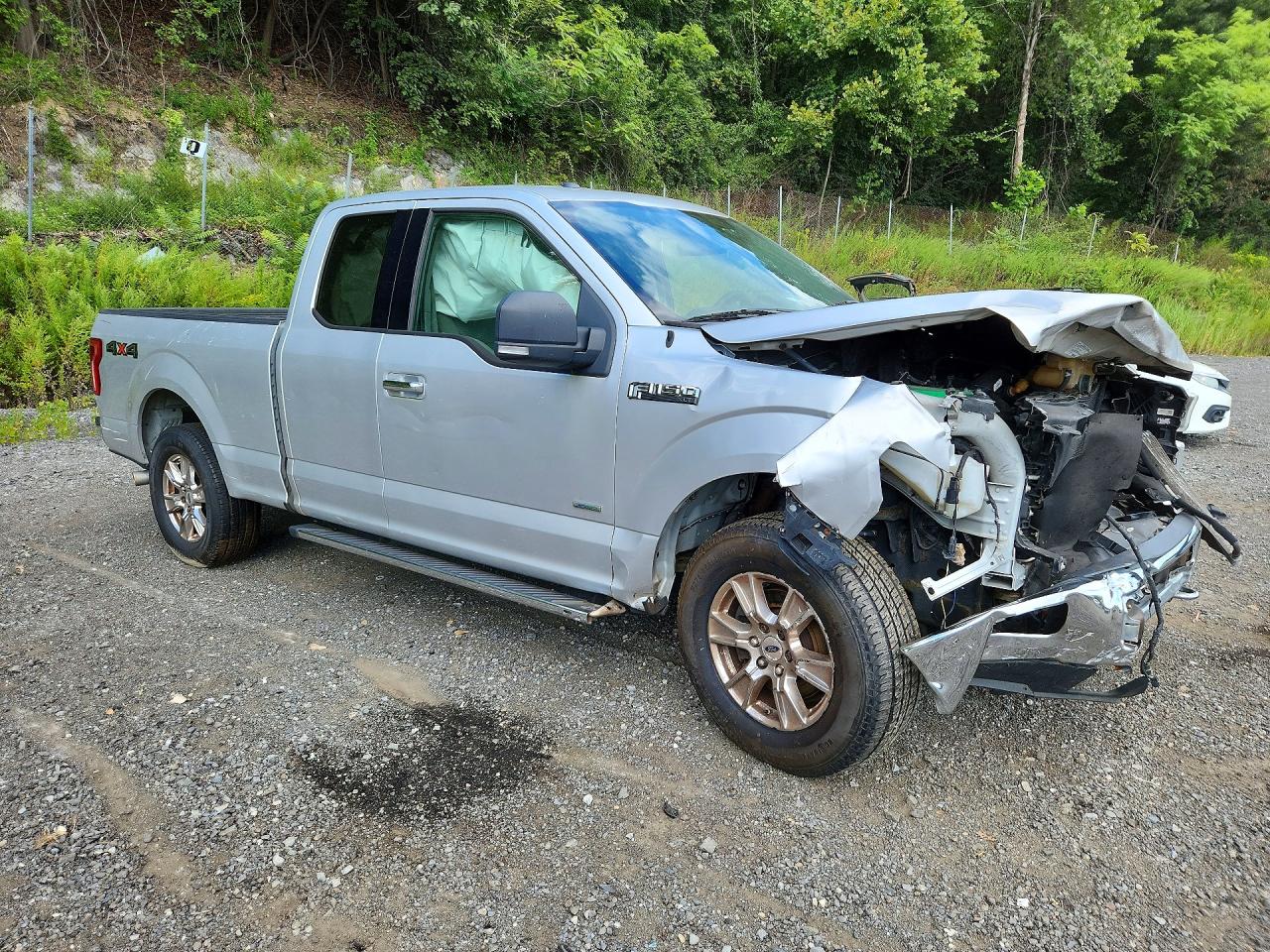 2015 Ford F150 Super Cab Silver vin: 1FTEX1EP0FFC44136