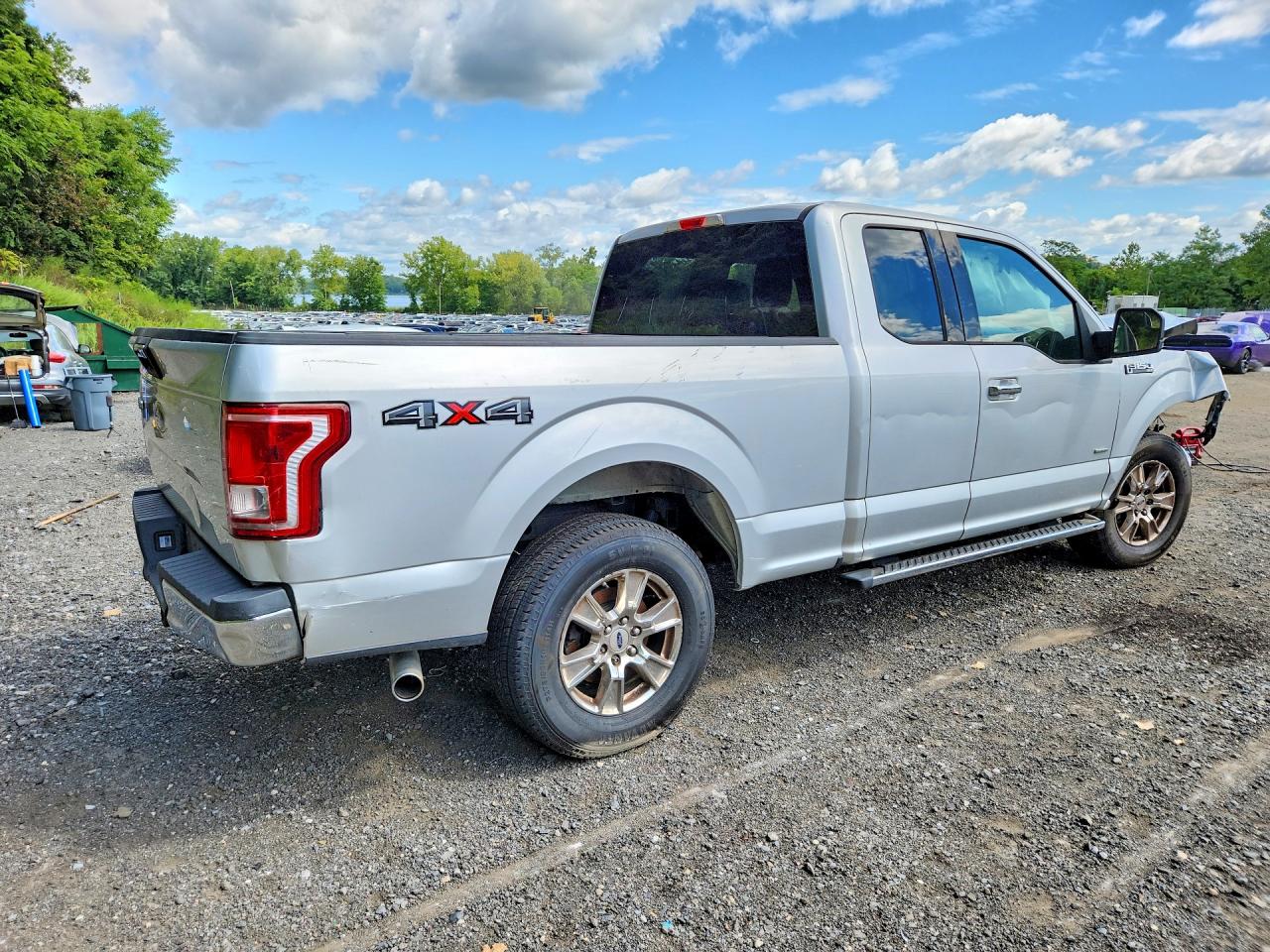 2015 Ford F150 Super Cab Silver vin: 1FTEX1EP0FFC44136