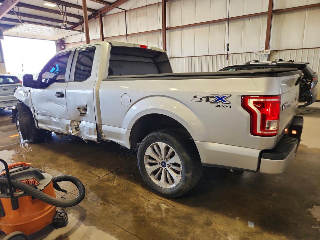 2017 Ford F150 Super Cab Silver vin: 1FTEX1EP0HFC00690