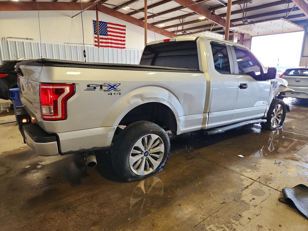 2017 Ford F150 Super Cab Silver vin: 1FTEX1EP0HFC00690