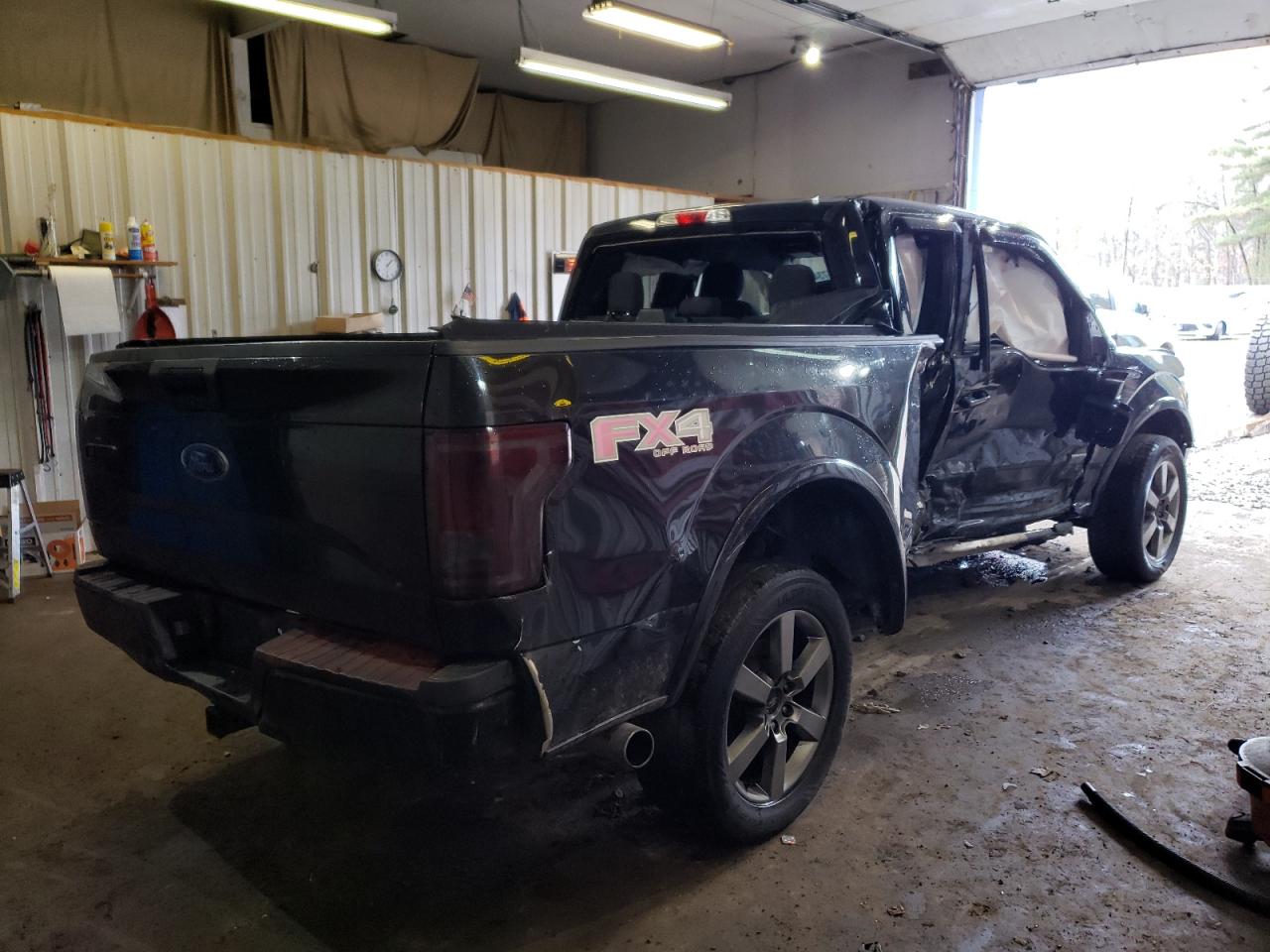 2015 Ford F150 Super Cab Black vin: 1FTEX1EP1FFB42084