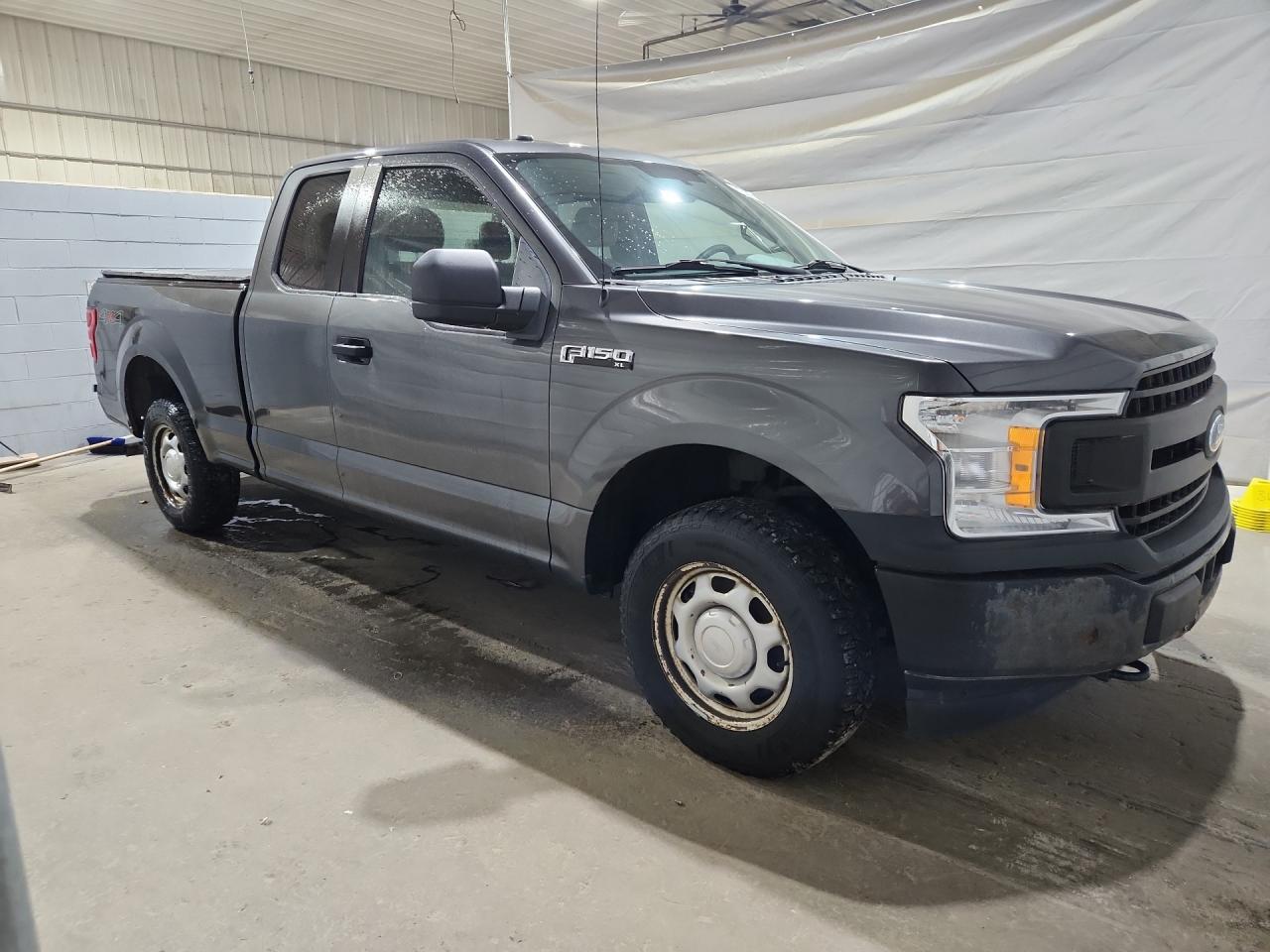 2018 Ford F150 Super Cab Gray vin: 1FTEX1EP1JFB33653 Damage: Right Front Door, Dent(S) W/ Paint Dmg, 3 To 4 Inches