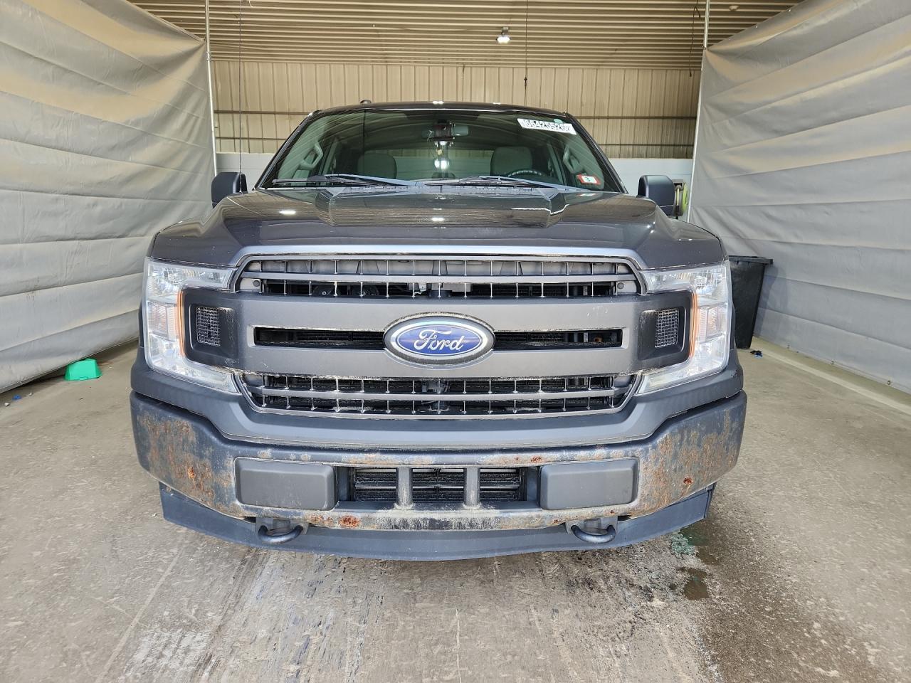 2018 Ford F150 Super Cab Gray vin: 1FTEX1EP1JFB33653 Damage: Hood, Chipped, 10 Or More
